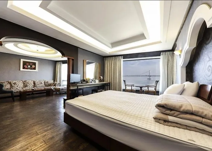 Bridge Hotel 2*