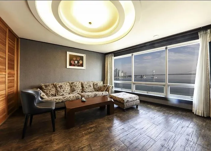 Hotel Bridge