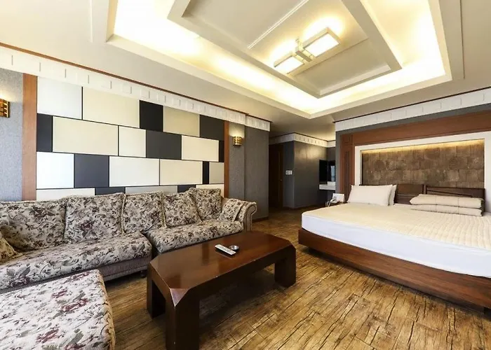 Hotel Bridge