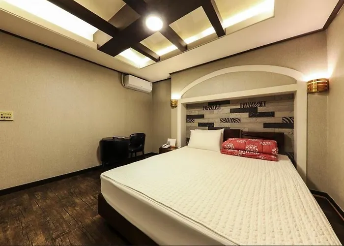 Bridge Hotel 2*